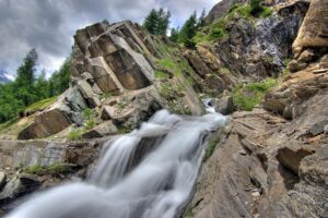 自然環境を満喫できるワーケーションに最適な温泉宿は？